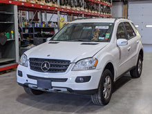 Load image into Gallery viewer, TRANSFER CASE ML320 ML350 ML550 E320 E350 GL450 06 07 08 09 - 12 - NW246195