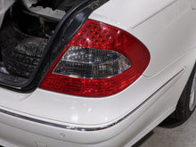 Load image into Gallery viewer, TAIL LIGHT LAMP ASSEMBLY E350 E550 E280 E300 E320 E63 07-09 Right - NW247310