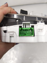 Load image into Gallery viewer, SPEEDOMETER CLUSTER Subaru Forester 2005 05 Auto - NW161797