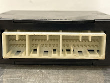 Load image into Gallery viewer, TRANSMISSION COMPUTER SUBARU FORESTER 2005 - NW37677