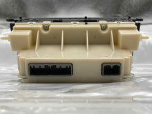 Load image into Gallery viewer, FRONT TEMPERATURE CONTROLS Honda Pilot 2012 12 - NW261235