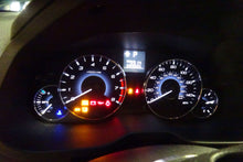 Load image into Gallery viewer, SPEEDOMETER CLUSTER Subaru Legacy 2011 11 Auto - NW161913