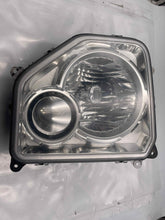 Load image into Gallery viewer, HEADLIGHT LAMP ASSEMBLY Jeep Liberty 08 09 10 11 12 Right - NW261523