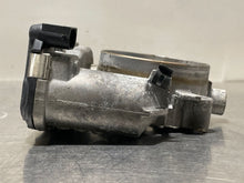 Load image into Gallery viewer, THROTTLE BODY Mercedes CLS550 G550 E550 S550 E550 2007 07 2008 08 2009 09 10 11 - NW246442