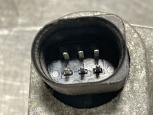 Load image into Gallery viewer, THROTTLE BODY BMW 325i 2002 02 2003 03 2004 04 05 06 - NW246340