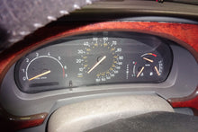 Load image into Gallery viewer, SPEEDOMETER CLUSTER Saab 9-3 2002 02 2003 03 Auto - NW161674