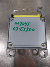 Load image into Gallery viewer, Air Bag Computer Lexus ES300 2002 02 2003 03 - NW235687