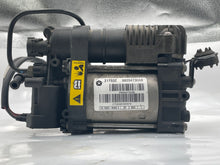 Load image into Gallery viewer, Suspension Air Compressor Pump GRAND CHEROKEE 2014 - NW223947