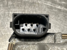 Load image into Gallery viewer, THROTTLE BODY CLK430 CLK500 ML500 SL55 01 - 06 - NW178409
