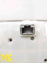 Load image into Gallery viewer, Speedometer Cluster Pontiac Solstice 2006 - NW239634