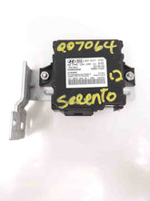 Load image into Gallery viewer, SUSPENSION CONTROL MODULE COMPUTER Kia Sorento 11 12 13 - NW235672