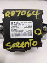 Load image into Gallery viewer, SUSPENSION CONTROL MODULE COMPUTER Kia Sorento 11 12 13 - NW235672