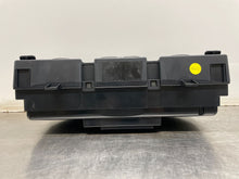 Load image into Gallery viewer, SPEEDOMETER CLUSTER Volkswagen Passat 2006 06 2007 07 - NW162224