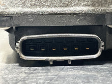 Load image into Gallery viewer, THROTTLE BODY FX Series FX35 FX50 M56 Q70 QX70 2009-2019 - NW246363