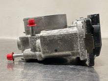 Load image into Gallery viewer, THROTTLE BODY FX Series FX35 FX50 M56 Q70 QX70 2009-2019 - NW246363