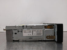 Load image into Gallery viewer, RADIO Audi A4 A6 A8 S6 1996 96 97 98 99 AM FM Cassette - NW231387