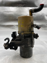 Load image into Gallery viewer, POWER STEERING PUMP Mazda 3 Mazda 5 2007 07 2008 08 - NW501074