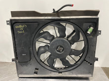 Load image into Gallery viewer, Radiator Fan Assembly Kia Soul 2015 - NW246823