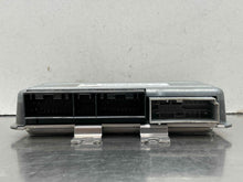 Load image into Gallery viewer, SUSPENSION CONTROL MODULE COMPUTER Vanden Pl XJ XJL XJR 10-14 - NW235538