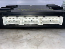 Load image into Gallery viewer, BODY CONTROL MODULE BCM COMPUTER Hyundai Sonata 2011 11 - NW32360