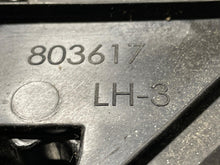 Load image into Gallery viewer, Side View Door Mirror Pontiac Vibe 2010 - NW242725