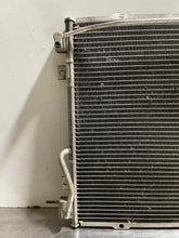 Load image into Gallery viewer, AC CONDENSER Kia Sorento 2003 03 2004 04 2005 05 06 - NW43926