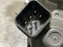 Load image into Gallery viewer, THROTTLE BODY Kia Sorento 2003 03 2004 04 2005 05 06 - NW178210
