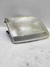 Load image into Gallery viewer, HEADLIGHT LAMP ASSEMBLY Expedition F150 Pickup F250 97-04 Right - NW261499