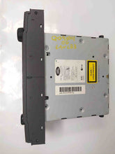 Load image into Gallery viewer, Radio Land Rover LR3 2005 05 2006 06 2007 07 2008 08 2009 09 Am Fm CD - NW232661