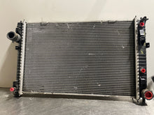 Load image into Gallery viewer, RADIATOR Ford Fusion Mercury Milan Zephyr 06 07 08 09 AT - NW131674