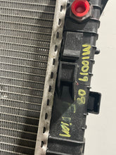 Load image into Gallery viewer, RADIATOR Ford Fusion Mercury Milan Zephyr 06 07 08 09 AT - NW131674