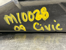 Load image into Gallery viewer, RADIATOR FAN ASSEMBLY Honda Civic 2006 06 2007 07 08 09 10 11 Sedan - NW64037