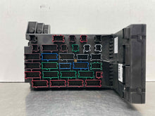 Load image into Gallery viewer, FUSE BOX ML320 ML350 ML430 ML500 ML55 98 99 00 01 02 03 04 05 - NW65755