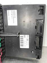 Load image into Gallery viewer, FUSE BOX ML320 ML350 ML430 ML500 ML55 98 99 00 01 02 03 04 05 - NW65755