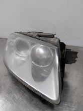 Load image into Gallery viewer, HEADLIGHT LAMP ASSEMBLY Volkswagen Touareg 04 05 06 07 Right - NW261574