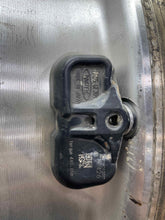 Load image into Gallery viewer, WHEEL RIM Sequoia Tundra 05-07 16x7 ALLOY - NW264519