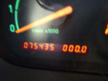 Load image into Gallery viewer, SPEEDOMETER CLUSTER Saab 9-5 2000 00 Manual Trans - NW161697