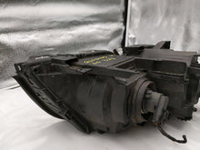 Load image into Gallery viewer, HEADLIGHT LAMP ASSEMBLY 320i 323i 323ic 323is 325ci 325i 328i 99-01 Left - NW265719