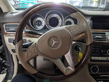 Load image into Gallery viewer, Steering Wheel MERCEDES CLS-CLASS 2012 - NW267153