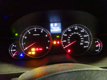 Load image into Gallery viewer, SPEEDOMETER CLUSTER Subaru Legacy 2013 13 2014 14 - NW161898