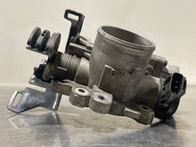 Load image into Gallery viewer, Throttle Body PT CRUISER 2003 - NW177536