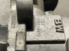 Load image into Gallery viewer, Throttle Body PT CRUISER 2003 - NW177536