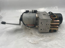 Load image into Gallery viewer, CONVERTIBLE TOP MOTOR CLK320 CLK350 CLK500 CLK55 CLK550 CLK63 04-09 - NW268593