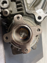 Load image into Gallery viewer, TRANSFER CASE BMW X5 X6 07 08 09 10 11 12 13 - NW176735