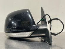 Load image into Gallery viewer, Side View Door Mirror Volkswagen Touareg 2010 - NW269718