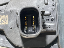 Load image into Gallery viewer, Throttle Body Pontiac Solstice 2007 - NW177618
