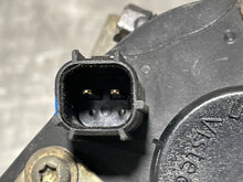 Load image into Gallery viewer, THROTTLE BODY Expedition F150 Navigator F350 Lincoln LT 04 05 06 07 08 09 10 - NW272243