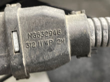 Load image into Gallery viewer, RADIATOR FAN ASSEMBLY Azera 2006 06 2007 07 2008 08 - NW63904