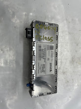 Load image into Gallery viewer, RADIO RECEIVER B250 E250 Van C250 C300 C350 C63 CLA250 CLA45 13-18 - NW273276