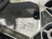 Load image into Gallery viewer, SIDE VIEW MIRROR Volkswagen Routan 2009 09 2010 10 2011 11 2012 12 Right - NW53888